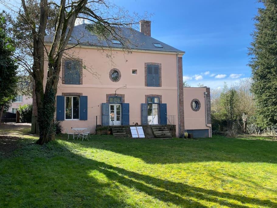 Maison Leocha Sablons-sur-Huisne Dış mekan fotoğraf